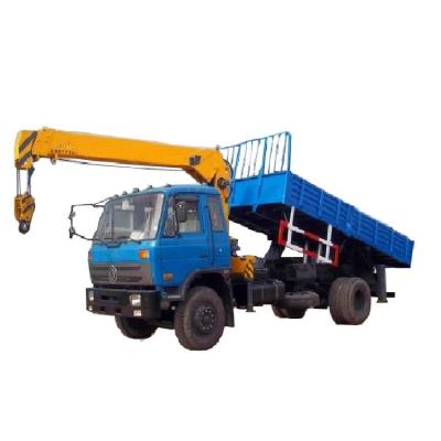 Chine Crane hydraulique mobile de 8 tonnes pour camions avec 6 roues Moment de levage nominal 13 T.M. à vendre