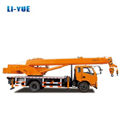 China Mobiele hydraulische bouwtruck kraan nominale laadcapaciteit 8000 kg Te koop