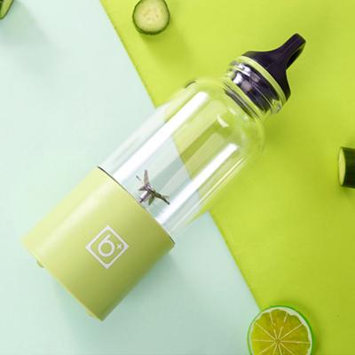 China Portable Mini Portable Electric Fruit Juicer Blender Car Fruit Squeezer Household Blending Fruit Juicer for sale