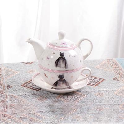 China Royal Style Special Design Bone China Stocked Ceramic Pot With Cup And Saucer Set for sale