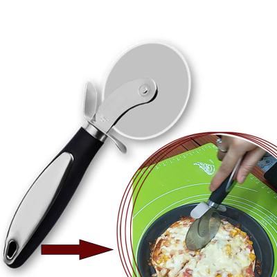 China Multi Function Stainless Steel Plastic Handle Pizza Cutter Sustainable Hot Selling Revolving Wheel for sale