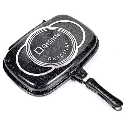 China 2021 Gas Cooker Hot Selling Dessini Double Grill Pan Sprinkle White Die-Casting Aluminum Double Side Grill Pan Black for sale