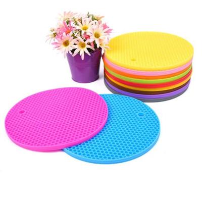 China Non-slip Mats Hot Potholders Set Oven Mats Silicone Pot Holders Hot Dishes Kitchen Heat Resistance Viable Silicone Tripod for sale