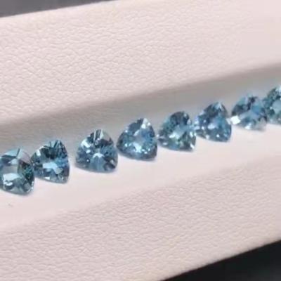 China Shape Trillion Pole 4.0mm | 5.0mm Gemstone Good Quality Precious Blue Medium Color For Jewelry Setting Natural Aquamarine for sale