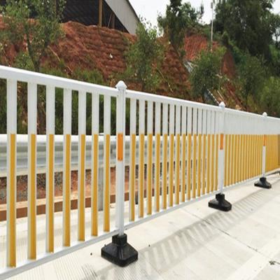 China Factory Made Wholesale Isolation Barrier Easily Assembled Street Road Steel Guardrail for sale