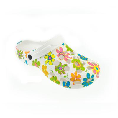 China EVA Custom Printed EVA Lightweight Women Garden Clogs for sale