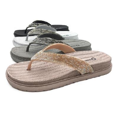 China Fashion Trend New Arrival Straw Footwear Hot Designer Casual Flat Sandals Diamond Summer Flip Flops Slippers for sale