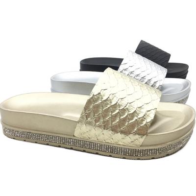 China 2021 Fashion New Fashion Trend PVC Beach Sandals With Outdoor Slippers for sale