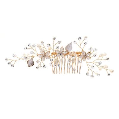 China Pageant Free Customized Silver Handmade Crystal Leaves Hair Comb Gold Pearl Leaf Diamond Wires Bridal Wedding Hair Ornament Combs for sale