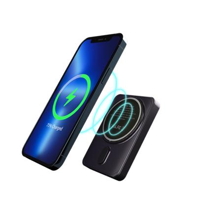 China 5000mAh Power Bank Magnetic Charger Lightweight Magnetic Powerbank for sale