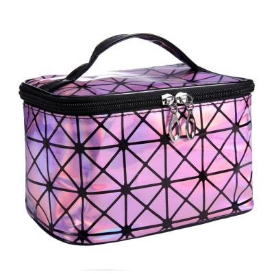 China 2020 fashion iridescent custom square portable personalized cosmetics makeup bag for sale