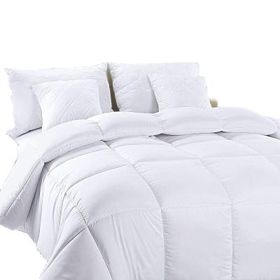 China Winter Home 100% Polyester Customized Warm White Large Goose Down 100% Cotton Comforter for sale