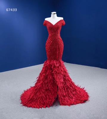 China Anti-wrinkle MAE0011 New product mermaid evening dress off shoulder feathers formal dress red evening gown China fancy gown for sale