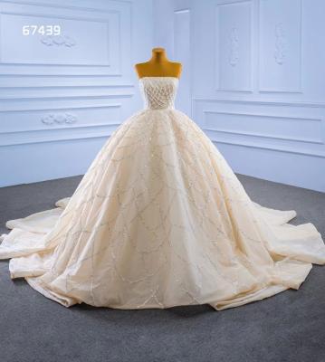 China Anti-wrinkle MAW001 High end wedding gown new trends sleeveless stunning ball gown champagne beaded 2022 wedding dress bridal gown for sale