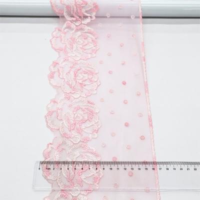 China Sustainable Elegant pink gradient 17cm lace embroidery with floral patterns lace applique trim for sale