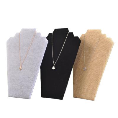 China Fashion Shiny Shiny Velvet Female Necklace Lady Necklace Neck Stand Matte Lacquer Bust Head Jewelry Display for sale