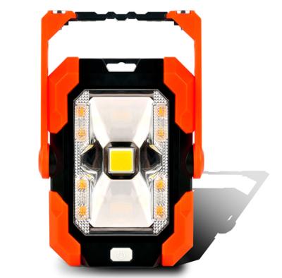 China Truck Car Road Off Led Emergency Spotlight For Working Lightweight Waterproof IP65 3.7V /4400mAh 18650 for sale