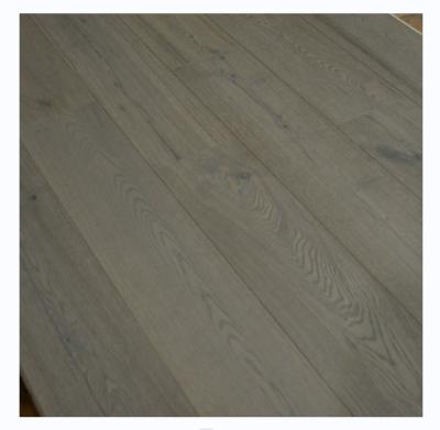 China Rustic Oak Flooring Traditional High Quality Hardwood Solid Wood Wood Flooring for sale