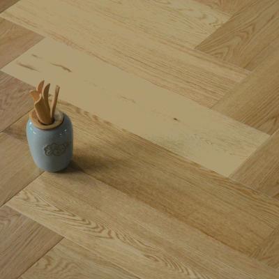 China 7mm 8mm 10mm 12mm Traditional OAK SOLID WOOD FLOORING for sale