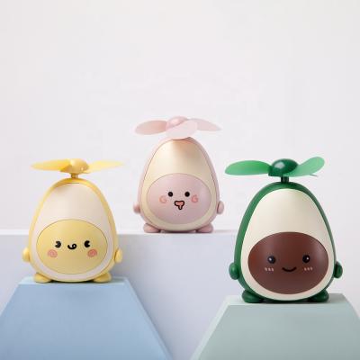 China Mini USB Rechargeable Personal Fan 3 Color Optional Novel Cute Avocado Portable Personal Fan Te koop