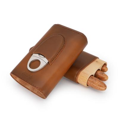 China Factory wholesale price Leather+cedar humidor cedar tube travel cigar wood solid wood humidor with cutter bag to carry for sale