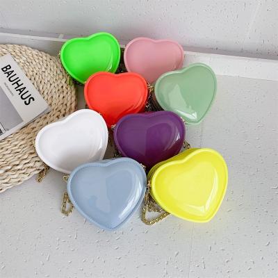 China 2020 PU Girls Purse Handbags Girls Messenger Bags Little Handbags for Kids Interesting Heart Shape Purses for sale