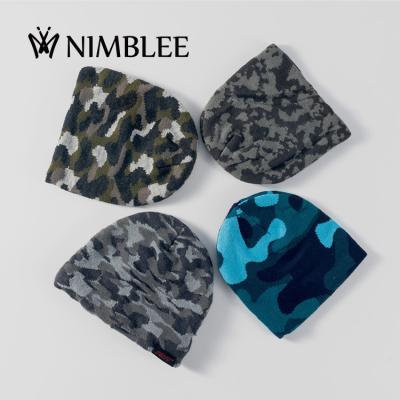 China Fashion men camouflage acrylic hat women outdoor camo knit beanie hats logo for sale