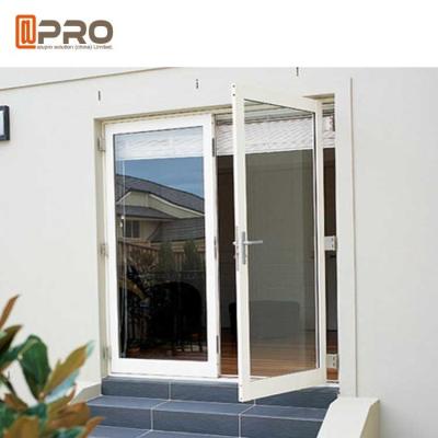 China Puertas con bisagras de aluminio interiores con el vidrio bajo doble de E para los glas de aluminio de los hings del precio de la vivienda de la bisagra de cristal residencial de la puerta en venta