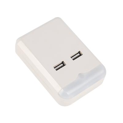 China Easy installation travel adapter plug conversion plug and socket usb AC 2USB port 2USB outlet for sale