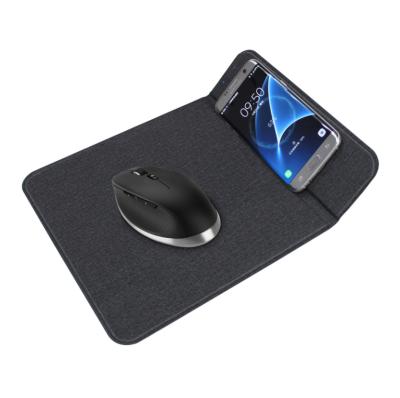 China New 2021 Protective Folding Wireless Charger Mobile Phone Product Qi Wireless Charging Mouse Pad for sale