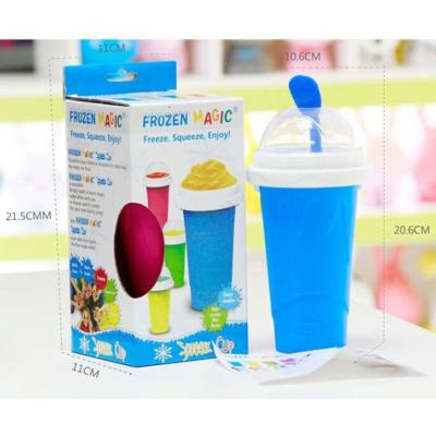 China Viable Reusable Slush Ice Cream Silicone Cup Milkshake Bottle Smoothie Quick Cooling Cup Squeeze With Lid And Straw Te koop