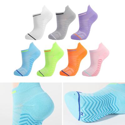 China Men's and women's regular bottom towel sports socks thickened non-slip boat socks outdoor sports basketball socks for sale