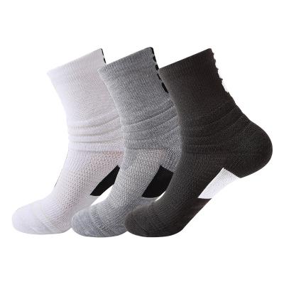 China Fashionable Latest Design Breathable Thickened Women Men Sock Cycling Running Hiking Basketball Sports Socks for sale