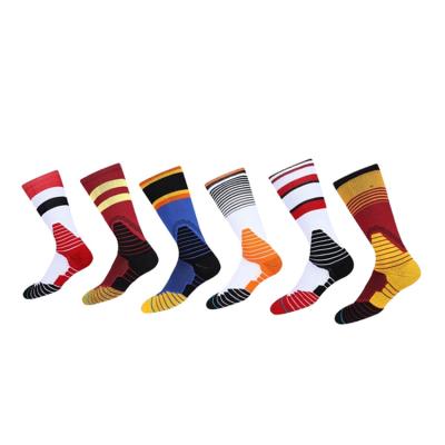 China Regular Anti-Slip Sports Tube Socks Mens Medium Professional Basketball Socks Wholesale for sale