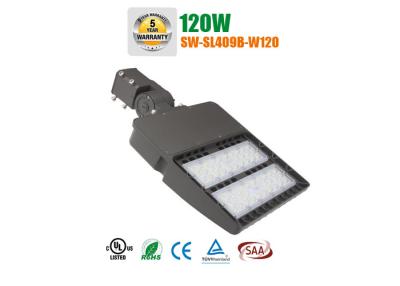 Chine Lumen élevé 140lm de 120w LED de lampe noire de shoebox par lumière extérieure de parking de watt à vendre