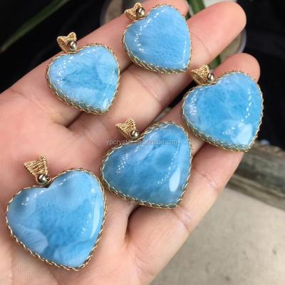 China China For Women Crystal Decoration Natural Blue Gemstone Crystal Heart Pendant Necklace Jewelry for sale