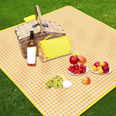 China Easy To Clean China Latest Factory Design Wholesale Sample Custom Printed Quilted Picnic Blanket for sale