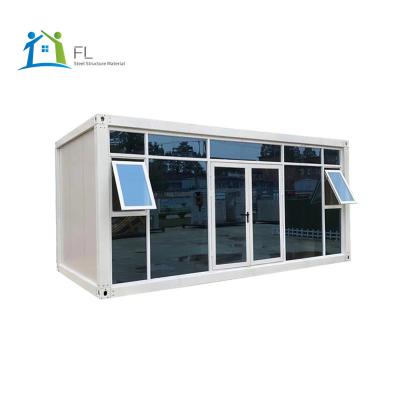 China Cheap Modern Glass Curtain Wall For Sale Luxury Prefab Movable Cabin Fabricated Portable Steel Container Living Room With Bathroom for sale