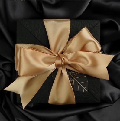 China Recycled Materials Gift Packaging Large Size High Class Ribbon Sets Paper Sets for sale