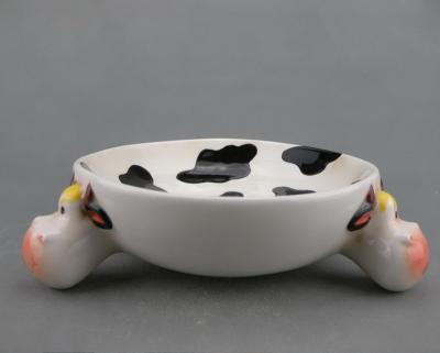 China Sustainable Wholesale Cute Design 3d Cow Ceramic Dishes for sale