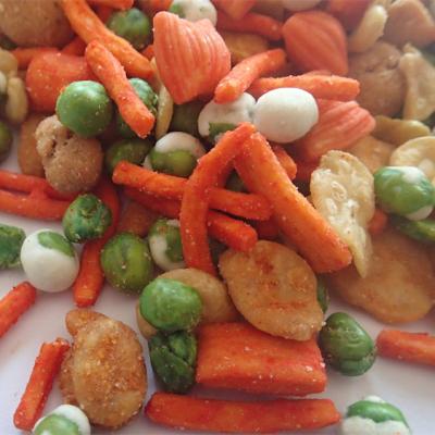 China A natural combination snack of peanuts mixed with green beans and broad beans mixed beans for sale