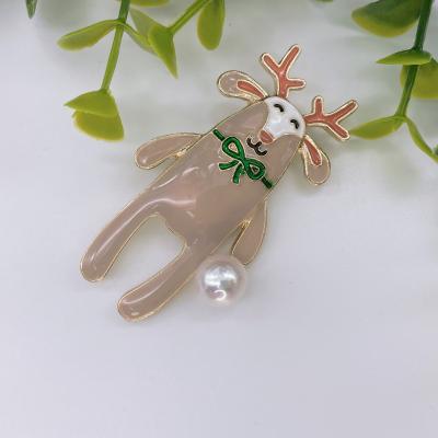 China Fast Delivery Fashion Alloy Animal Brooch Pin Christmas Elk Vintage Clothes Pin Jewelry Gifts for Men and Women for sale