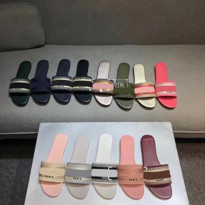 China Famous Fashion Trend D Embroidery Brand Printed Flat Letters Slides Designer Luxury Slippers For Women for sale