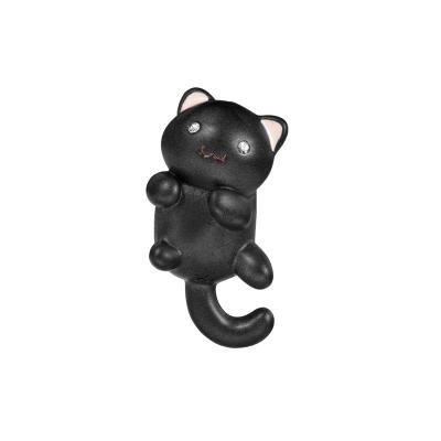 China Metal Black Cute Sleepy Cat Cartoon Decoration Pin Stainless Steel Accessories Jewelry Fast Delivery Pin Gift For Workplace Lady for sale