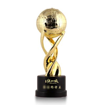 China China Custom World Trophy Soccer Basketball Sport Metal Gold Silver Award Cup Trophies for sale