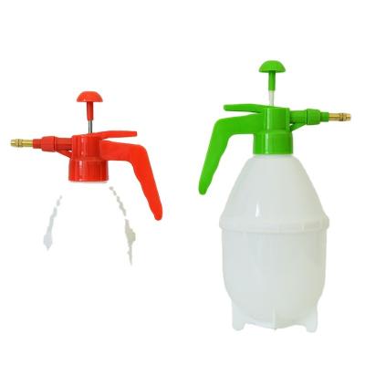 China Garden Grass Orchard Maker 0.8L Garden Pump Plastic Spray Bottle for sale