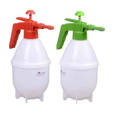 China 0.8L/1.5L Plastic Hand Pressure Plastic Garden Lawn Garden Watering Watering Can for sale