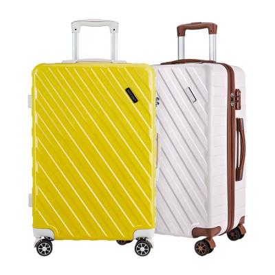 China Fashionable 2022 New Product Low MOQ ABS PC Silent Wheel Custom Boarding Suitcase Luggage Set for sale