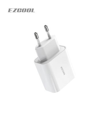 China Convenient Portable USB C Charger Mobile Phone Accessories Hot Selling Chargers for sale