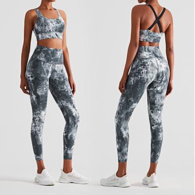 China Breathable Europe and the United States new dyeing tying sports suit printing high waist inlay bra adjustable hip pants tight yoga suit for sale